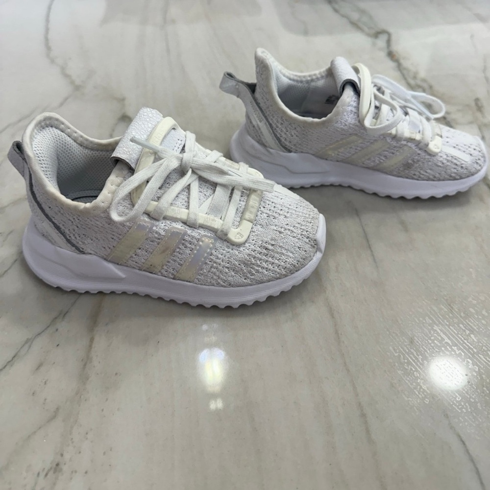 Toddler girl Adidas 8c